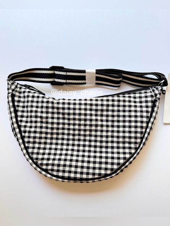 Uniqlo Handbags - Uniqlo Round Mini Shoulder Bag